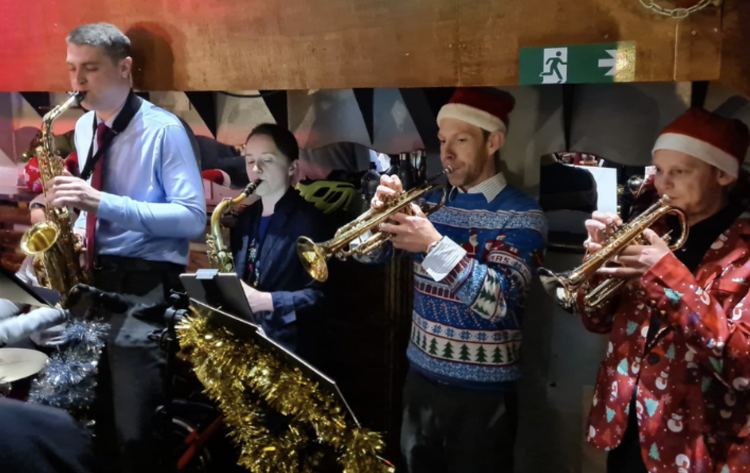 The Swinging Mandarins Christmas at Tamesis Dock